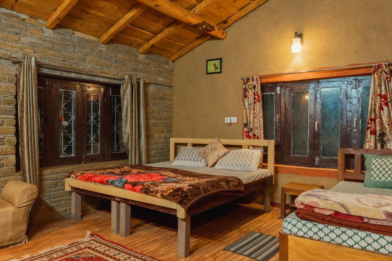 אלמורה Zenoaks Homestay מראה חיצוני תמונה