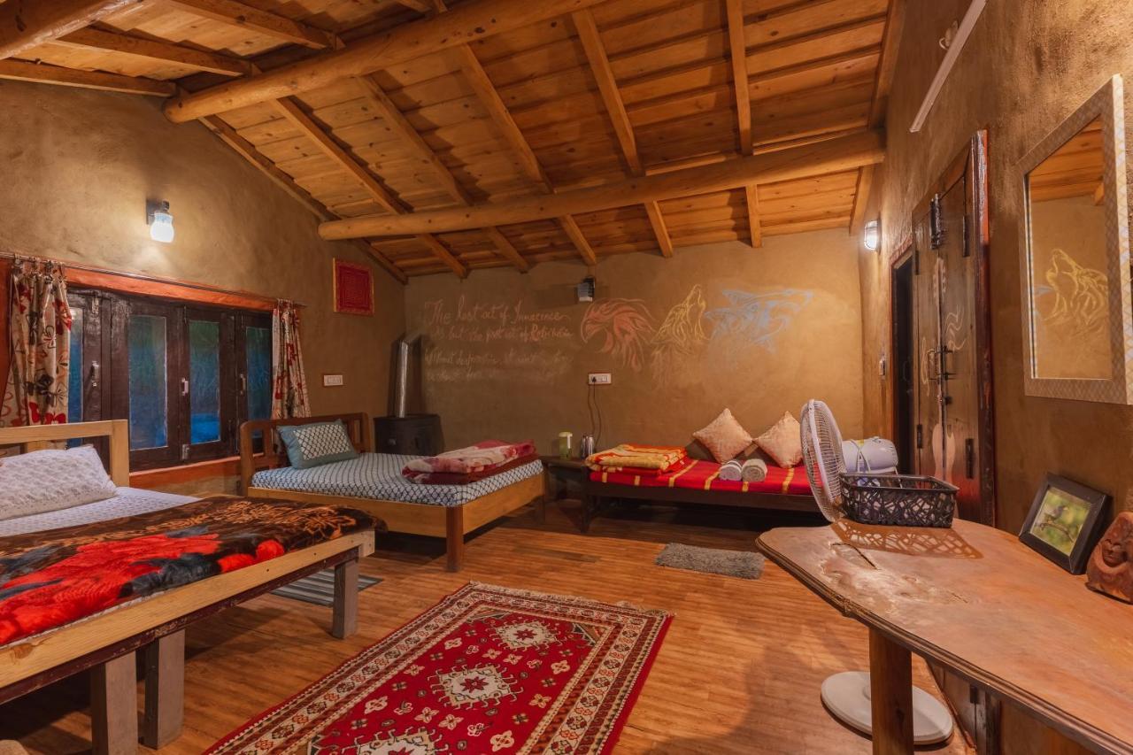 אלמורה Zenoaks Homestay מראה חיצוני תמונה