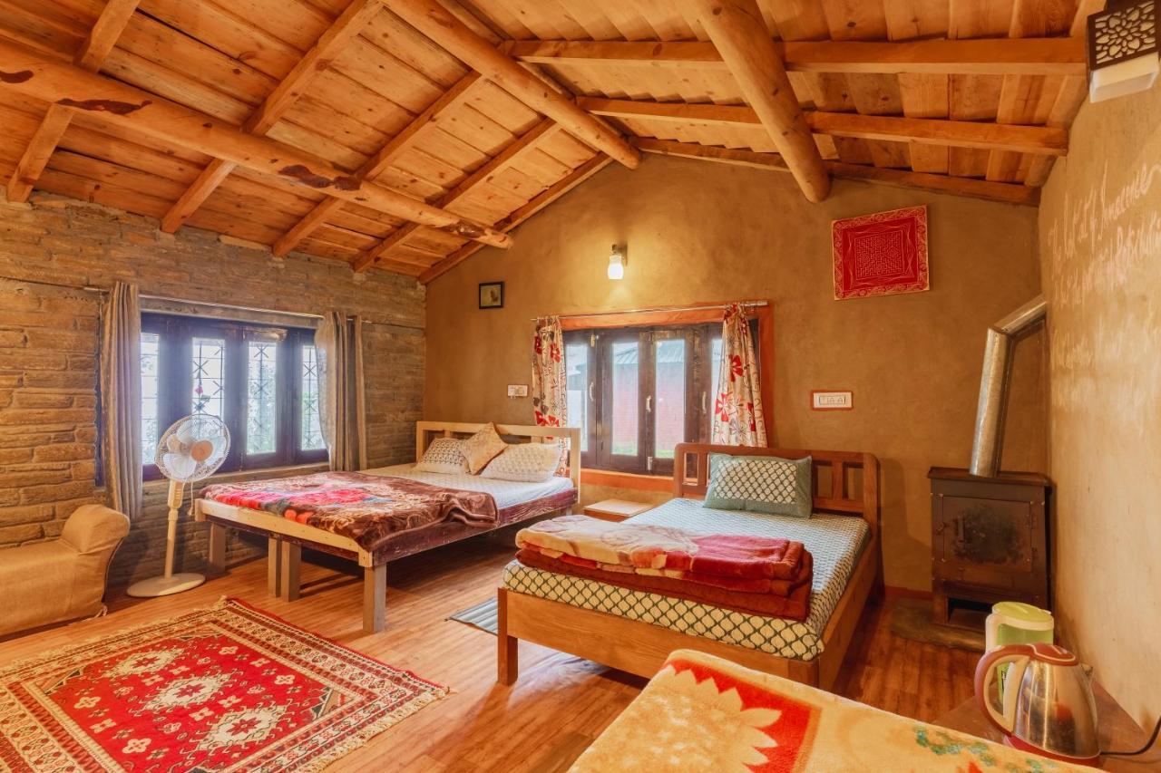 אלמורה Zenoaks Homestay מראה חיצוני תמונה