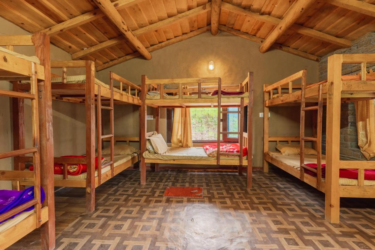 אלמורה Zenoaks Homestay מראה חיצוני תמונה