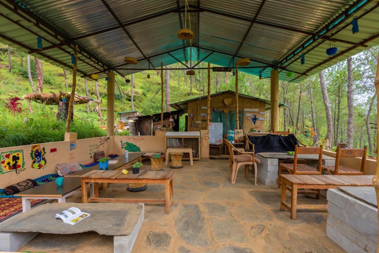 אלמורה Zenoaks Homestay מראה חיצוני תמונה