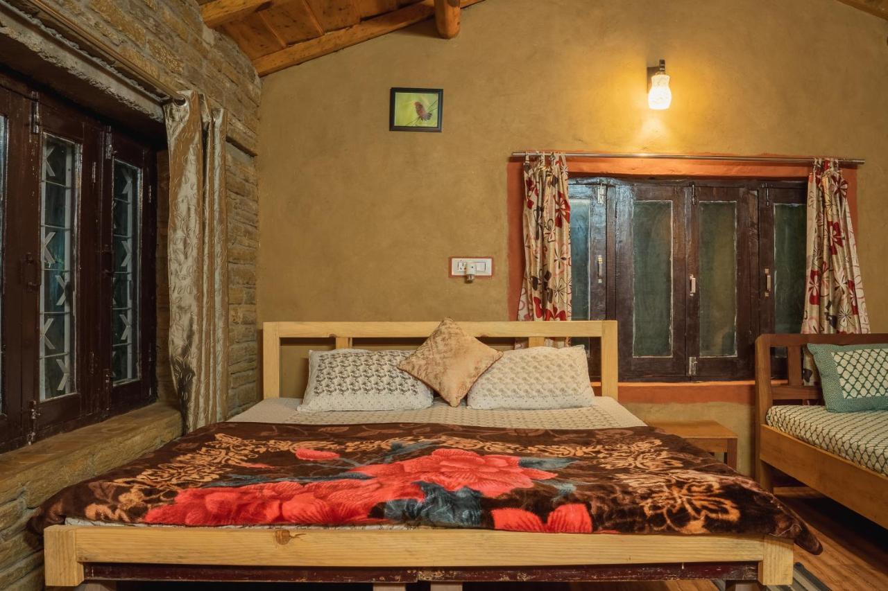 אלמורה Zenoaks Homestay מראה חיצוני תמונה