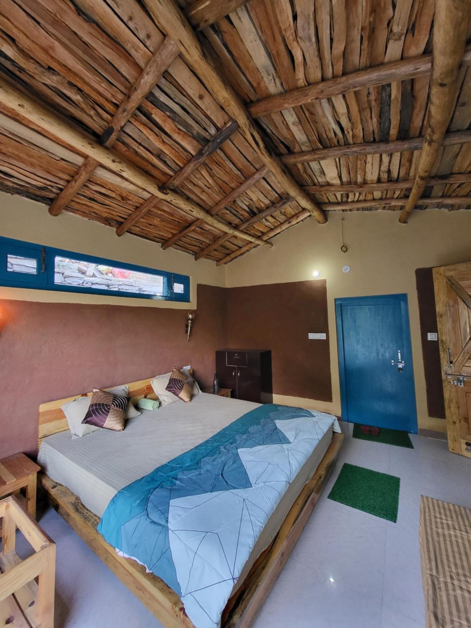 אלמורה Zenoaks Homestay מראה חיצוני תמונה