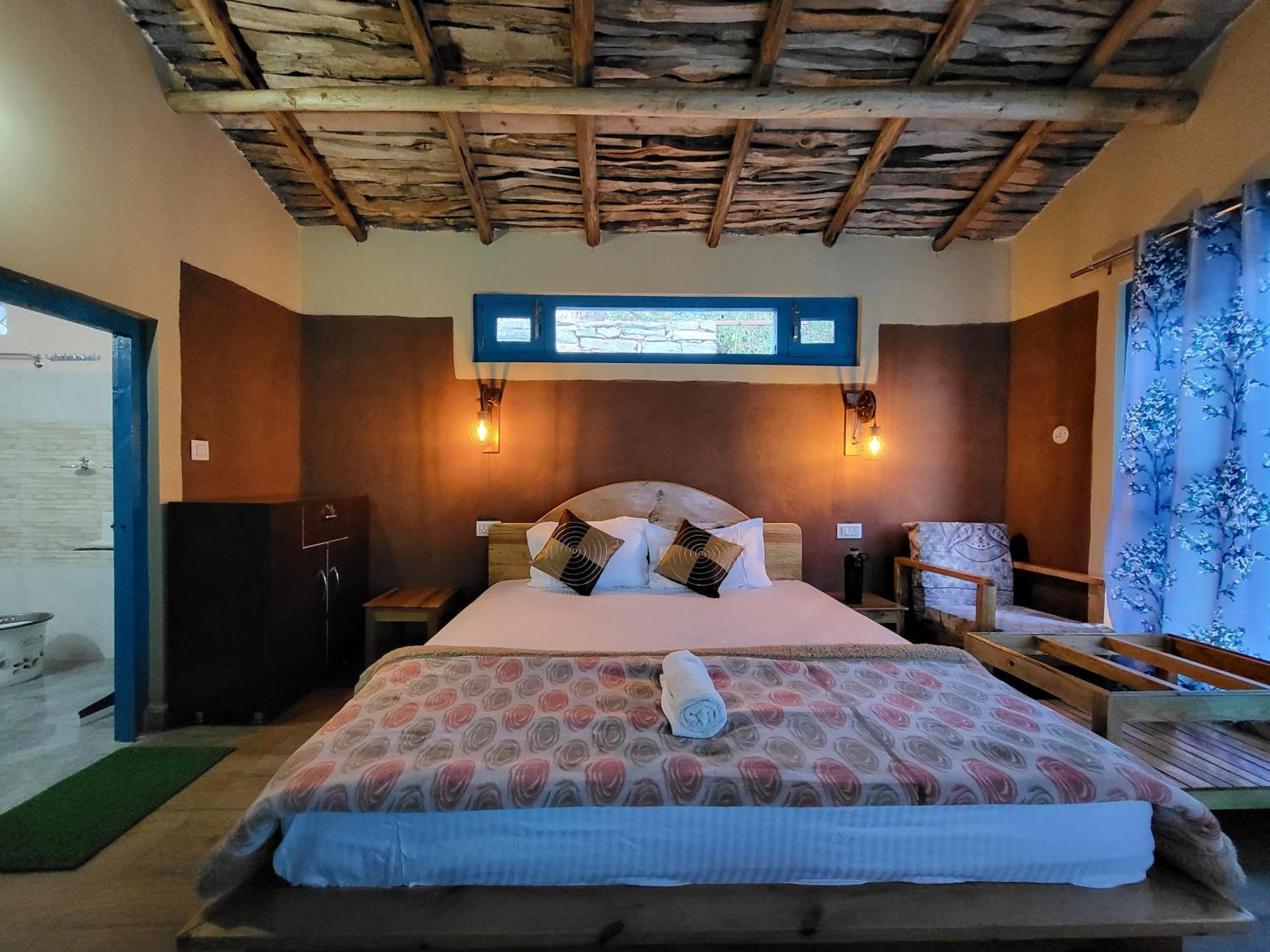 אלמורה Zenoaks Homestay מראה חיצוני תמונה