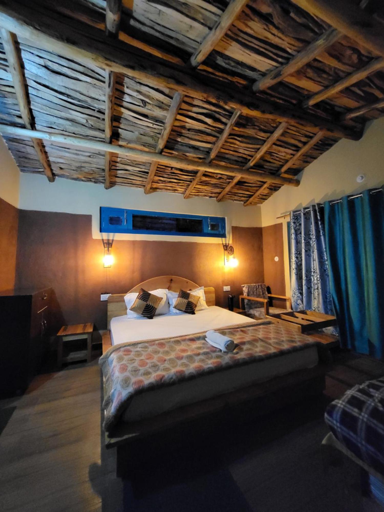 אלמורה Zenoaks Homestay מראה חיצוני תמונה